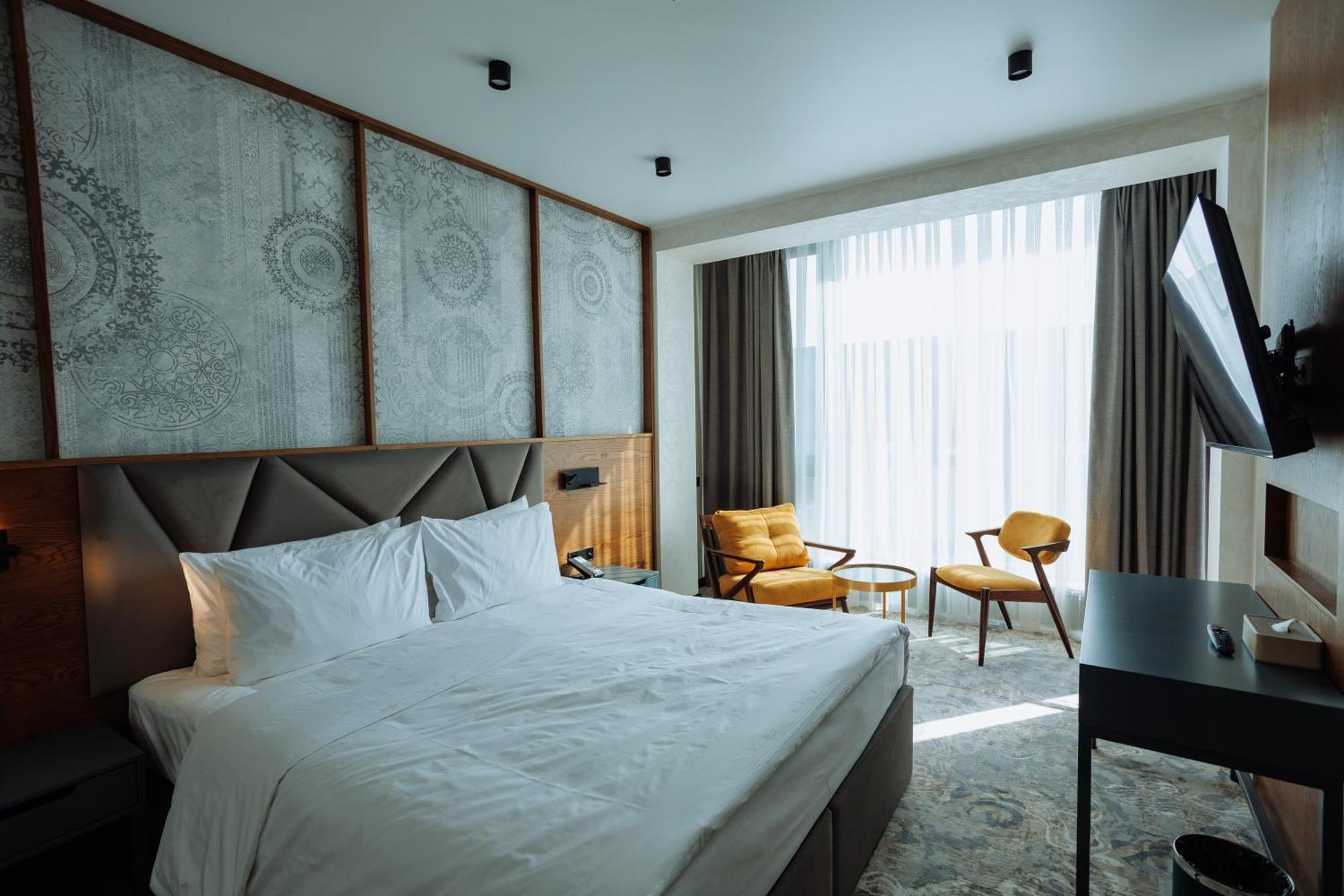 Aurum Garden Hotel シムケント エクステリア 写真