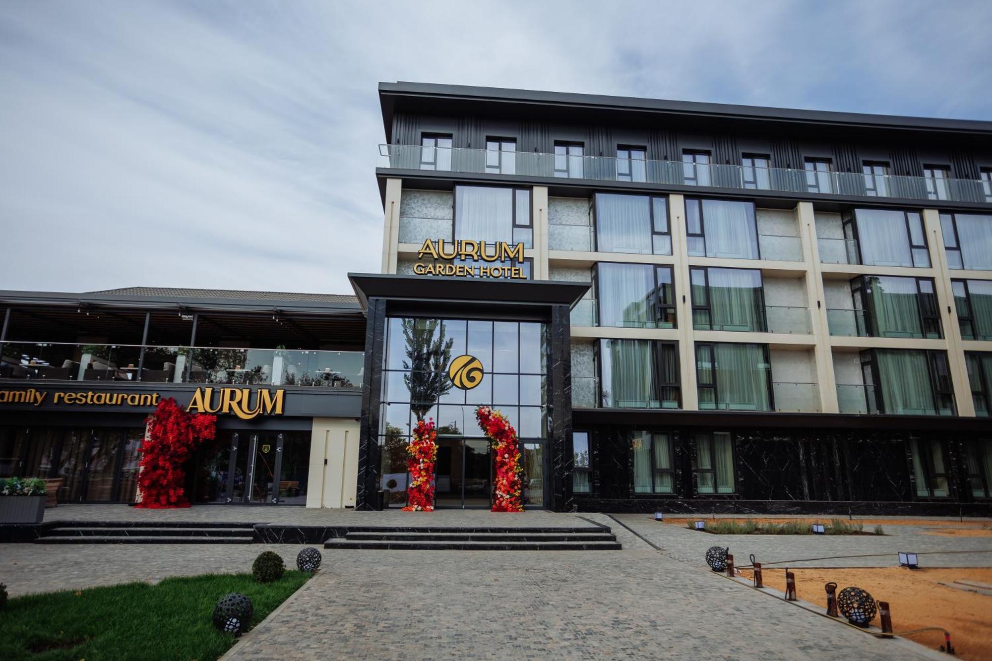 Aurum Garden Hotel シムケント エクステリア 写真